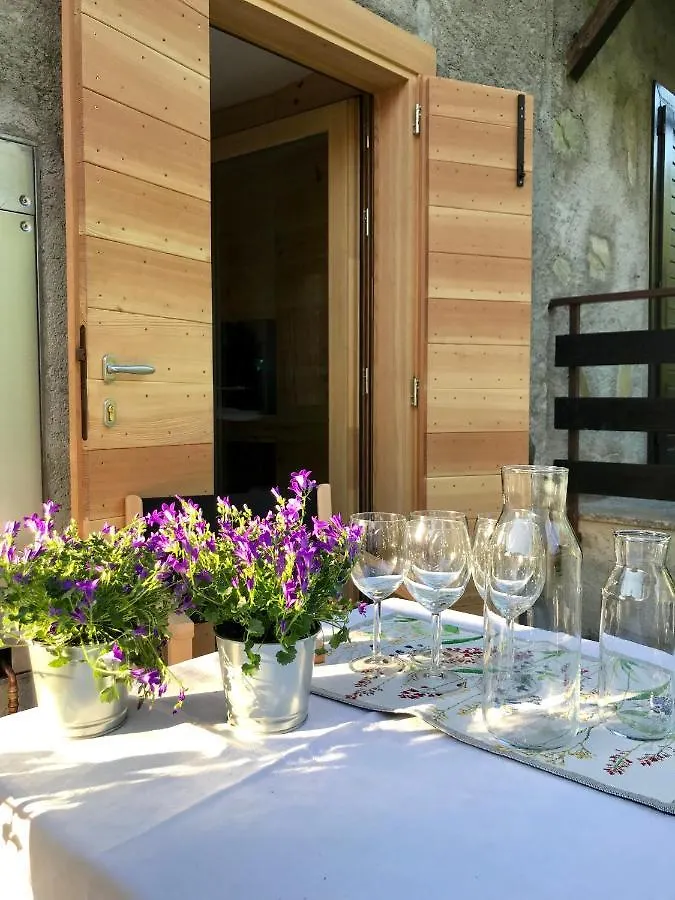Chalet Monaci alla Fontana Junior suite Albosaggia Italia